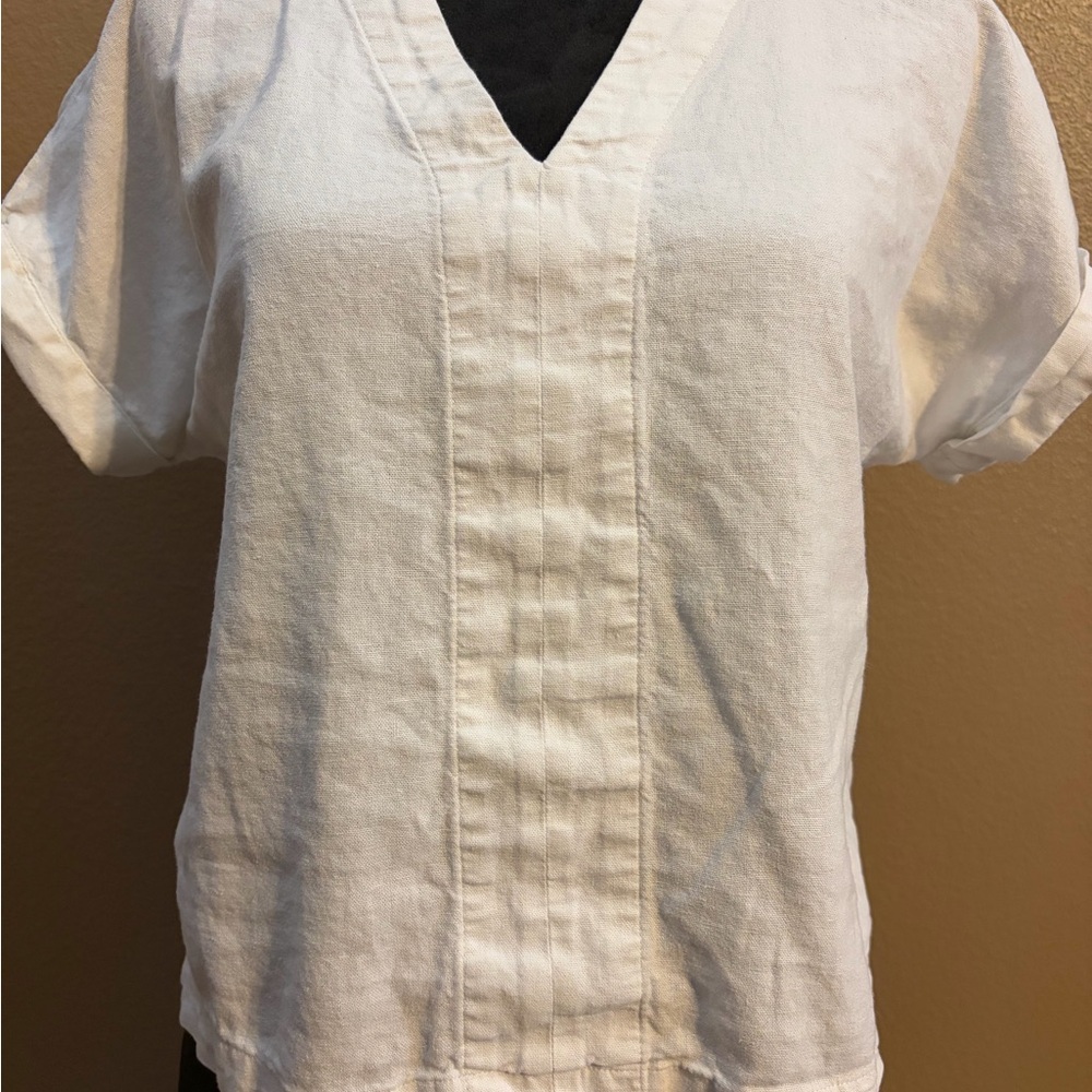 Universal Thread Cream V-Neck Blouse